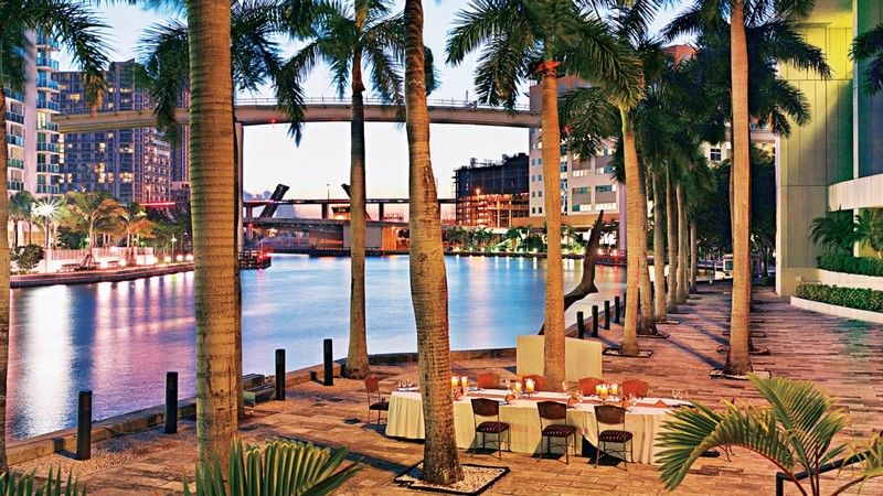Hyatt Regency Miami Hotel Exterior photo
