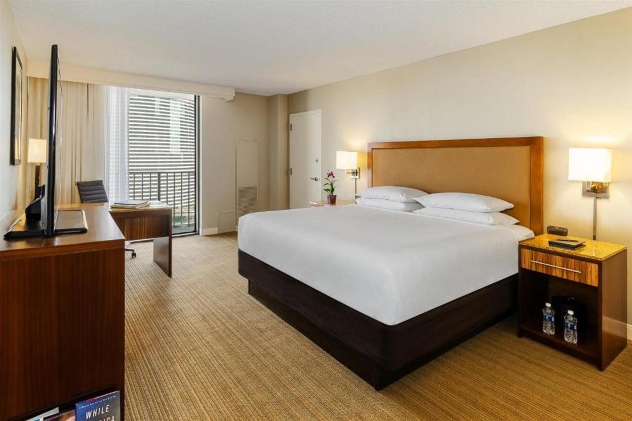 Hyatt Regency Miami Hotel Exterior photo